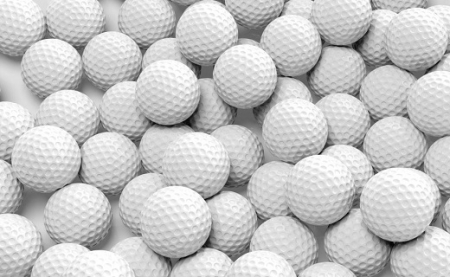 MIK AZOK A KIS BEMÉLYEDÉSEK A GOLFLABDA FELÜLETÉN?