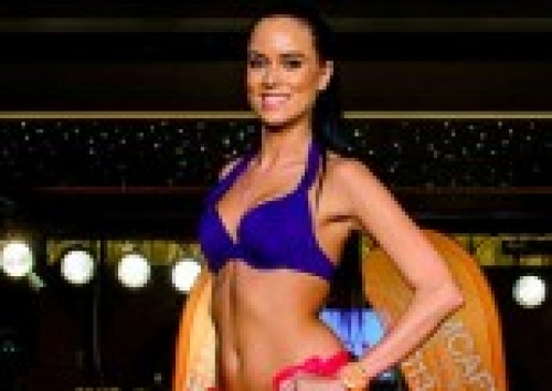 Teltházas rendezvénnyel indított a FEMCAFE BIKINI TOUR 2013 országos roadshow