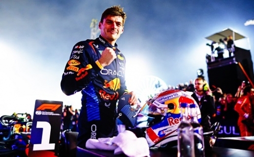Verstappen rajt-cél győzelmet aratott Sanghajban